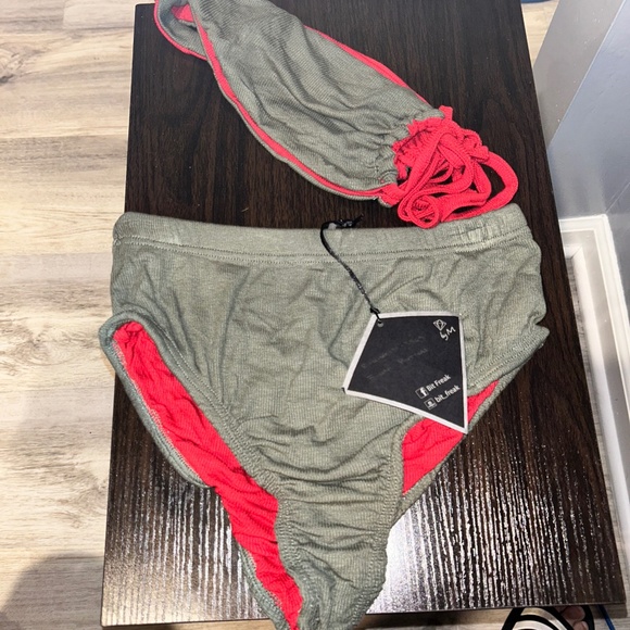 Two Piece Bathing Suit, Size M - Picture 6 of 6